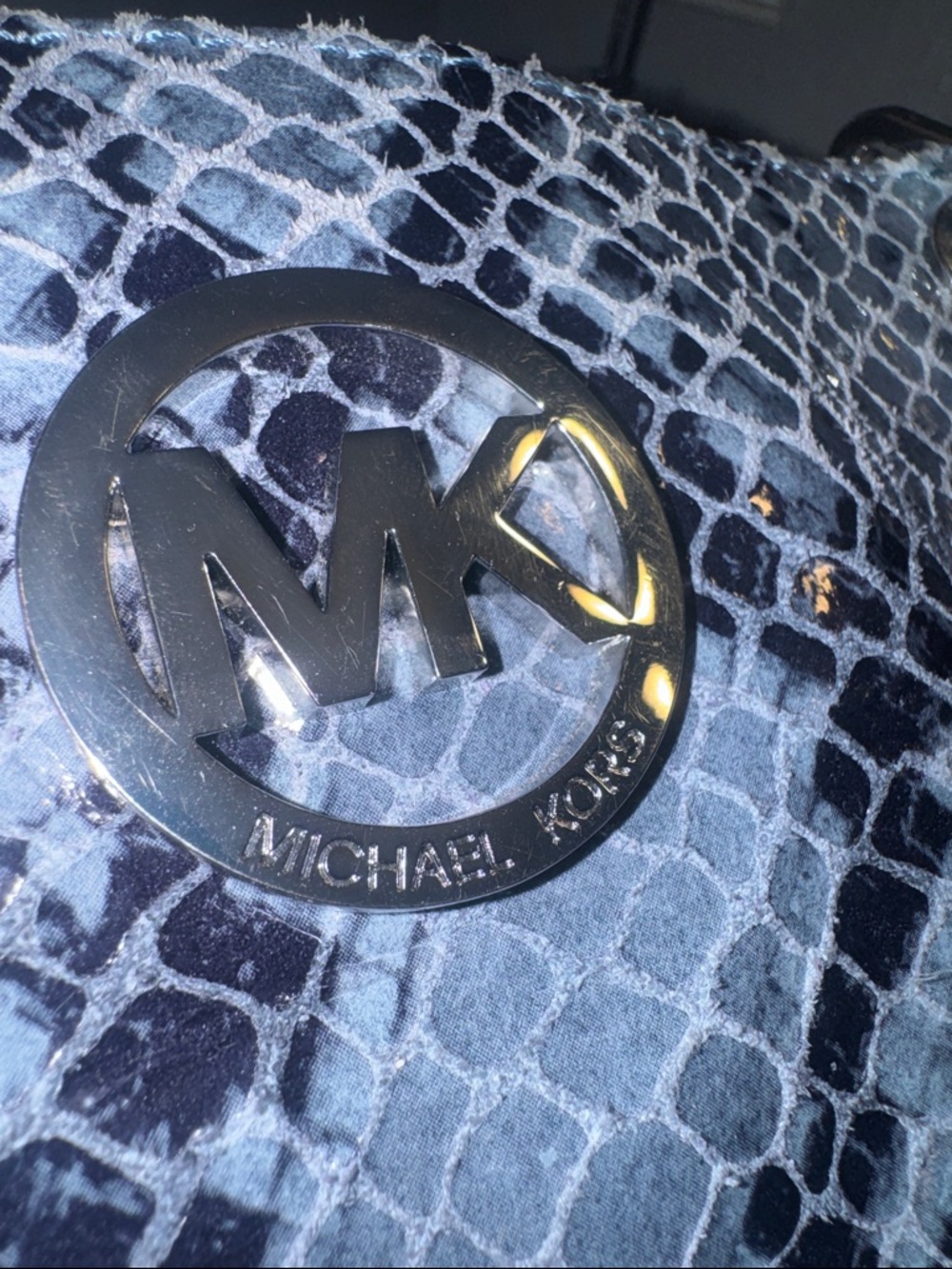 Michael Kors Gray-Blue Snake Print Shoulder Bag EUC - Picture 5 of 9